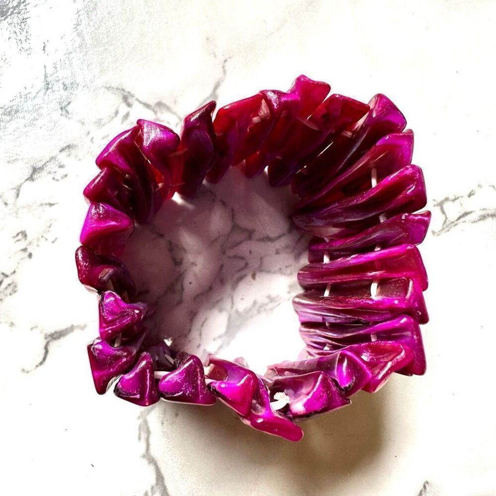 Pink abalone shell bracelet - Picture 3 of 7